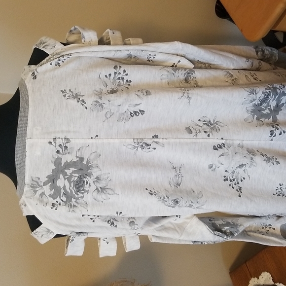 Maurices floral top - Picture 4 of 6